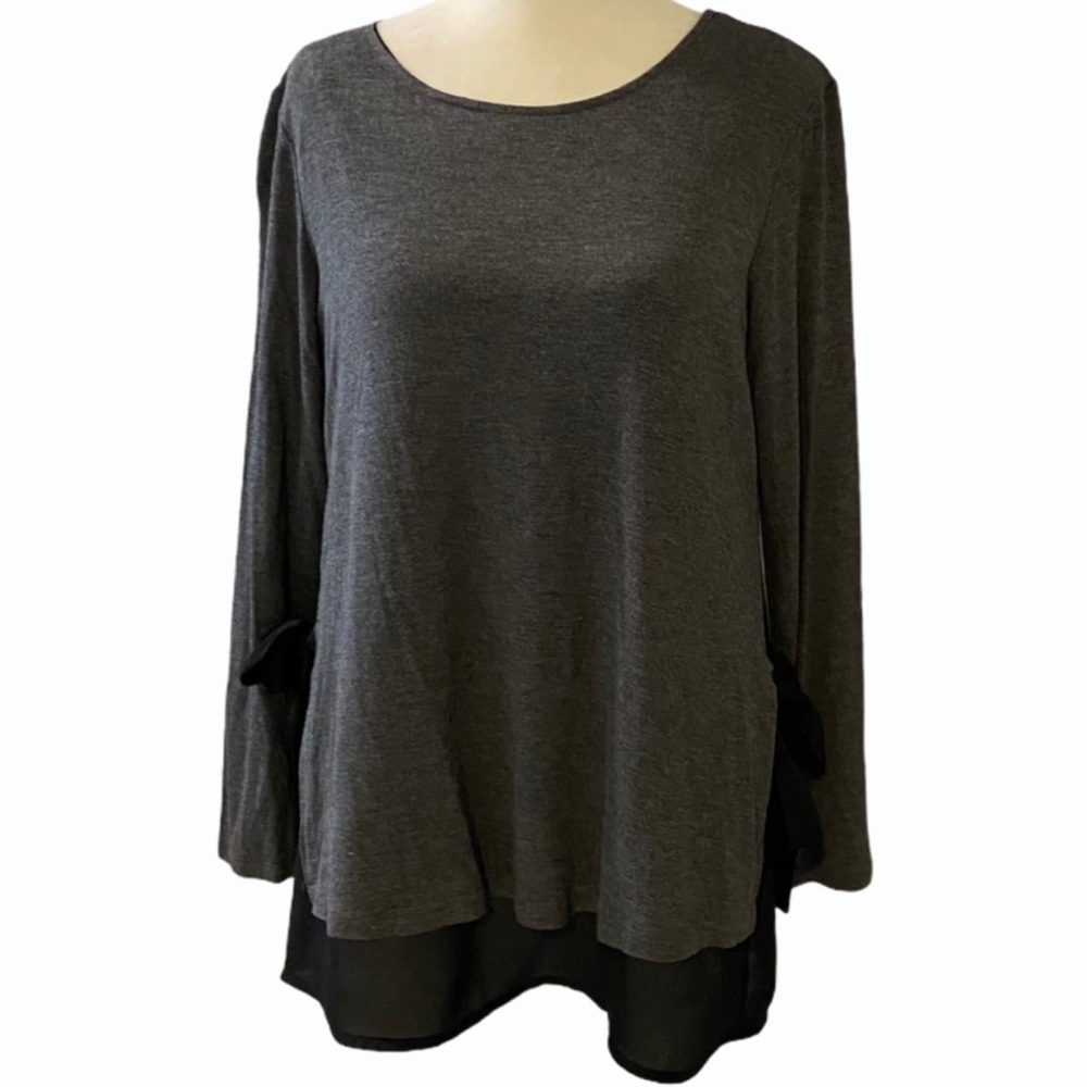 NWT Pebble and Stone Womens Top - size women's small - gray black ties
